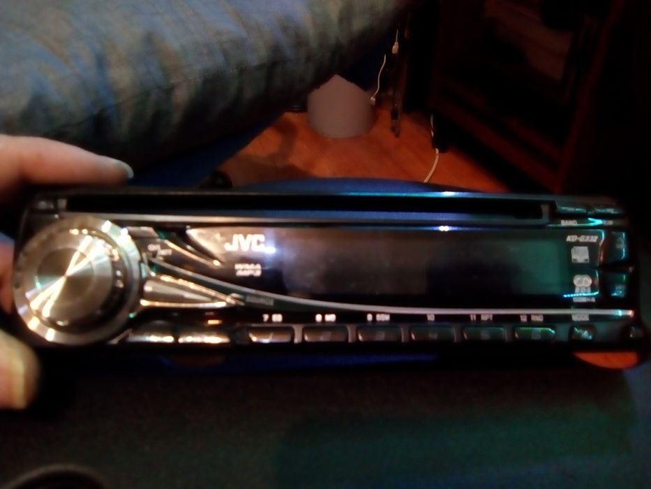 Fata Radio CD JVC auto detașabila