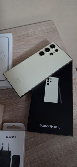 Перфектен Телефон samsung s 24 ultra 512 gb