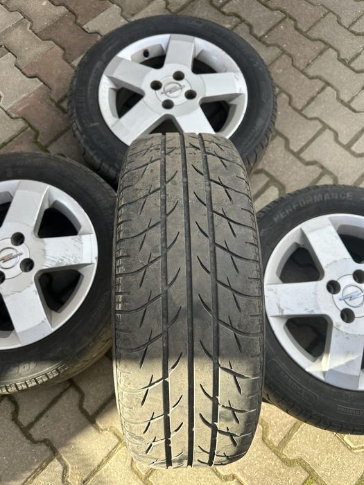 Jante aluminiu și anvelope de vara taurus 195/60/ r15 88h