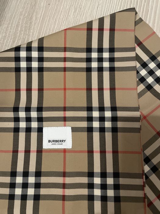 Esarfa burberry (dama/barbati)