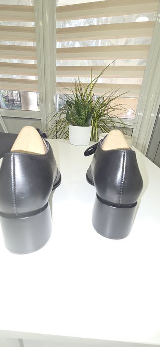 Естествена кожа, нови, елегантни обувки