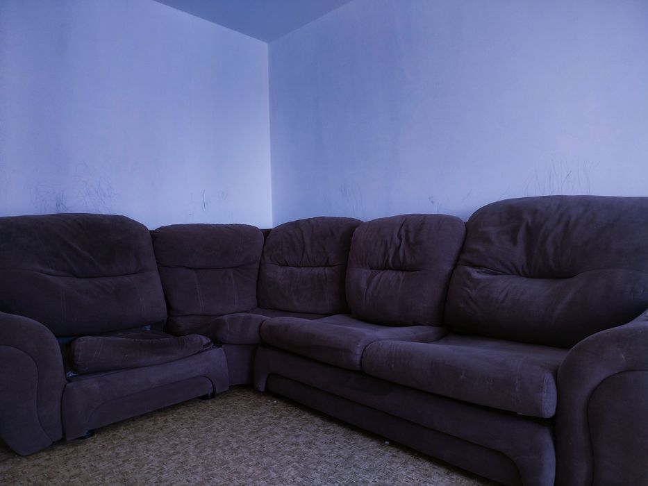 Продам диван угловой