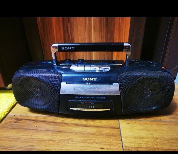 Radio SONY funcțional