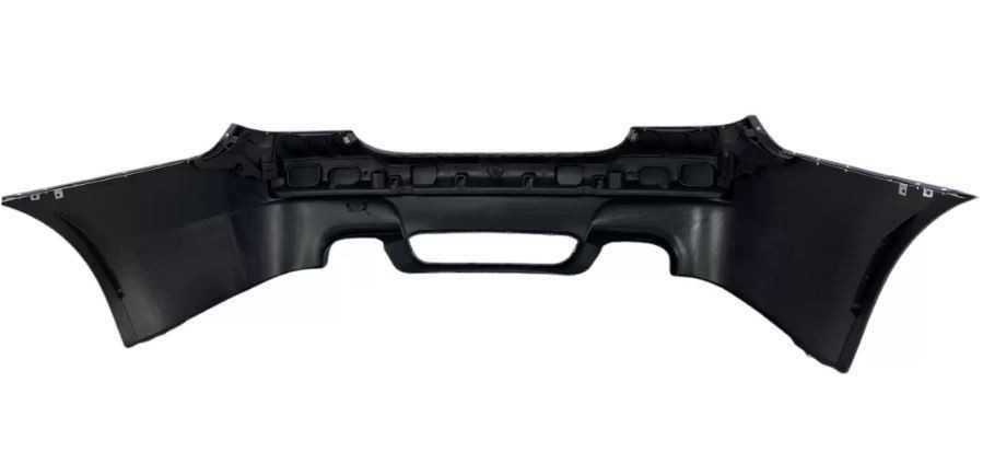 Задна М5 броня за BMW БМВ е60 седан M5 стил без отвори за парктроник