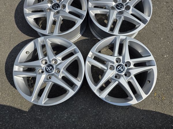 17цола Toyota 5x114,3 Тойота 4бр Оригинални