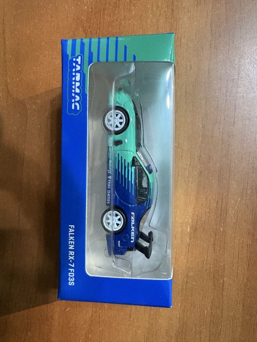 Macheta Tarmac Works FALKEN RX-7 FD3S