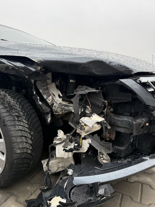 Volkswagen Passat CC avariat