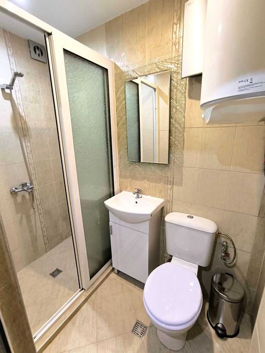 Давам под наем двустаен апартамент в гр. Перник кв. Изток