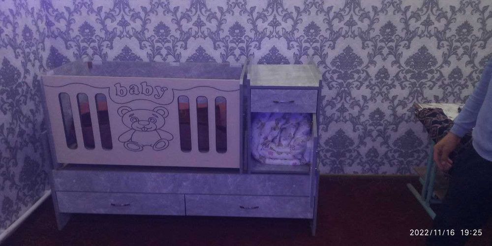 Bolalar uchun belanchak, krovat (manej) divan qilsa ham bo'ladi