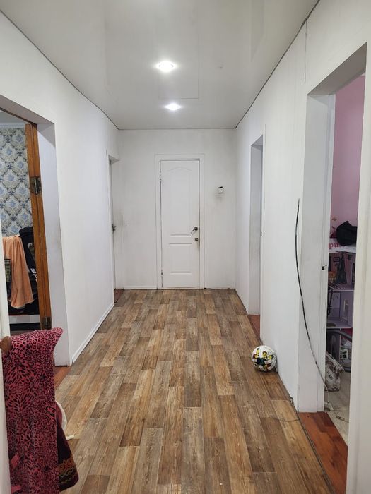 Продается дом с земельным участком.