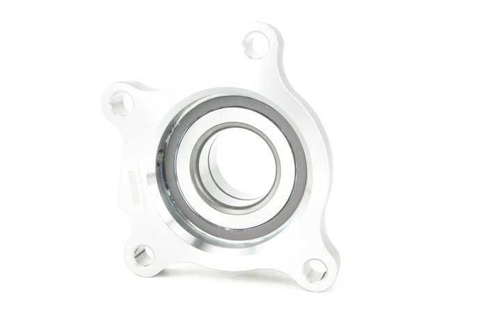 СТУПИЦА ЗАДНЯЯ ПРАВАЯ на Toyota Land Cruiser 150 Prado