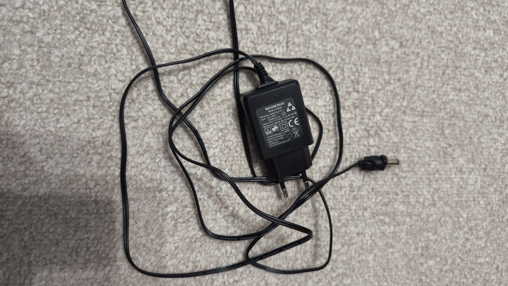 Vând aspirator vertical Silvercast