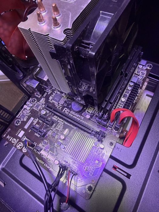 Дъно h81m ram 8gb процесор xeon 1230v3