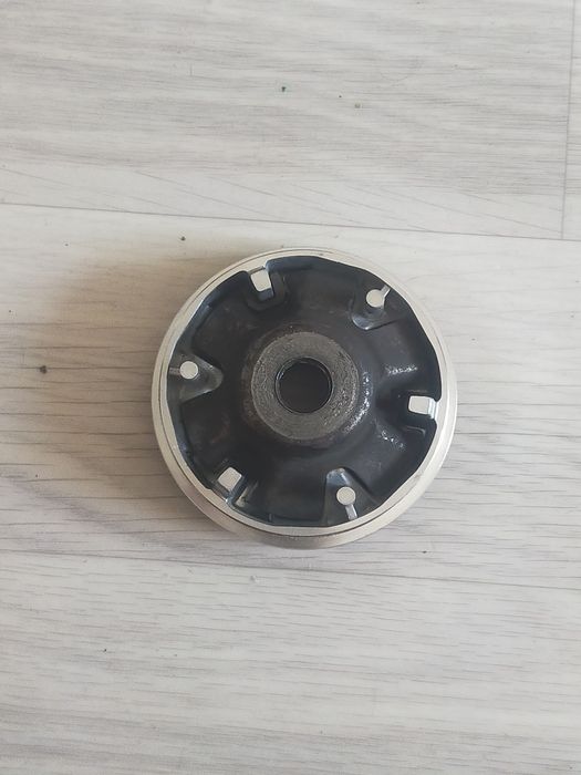 Продается на мопед запчасти