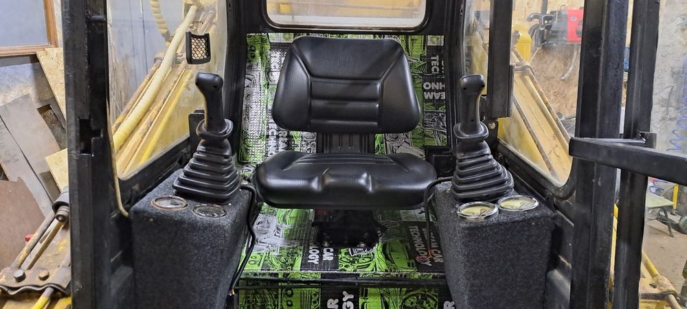 Продам минипогрузчик унц 060(мксм 800)