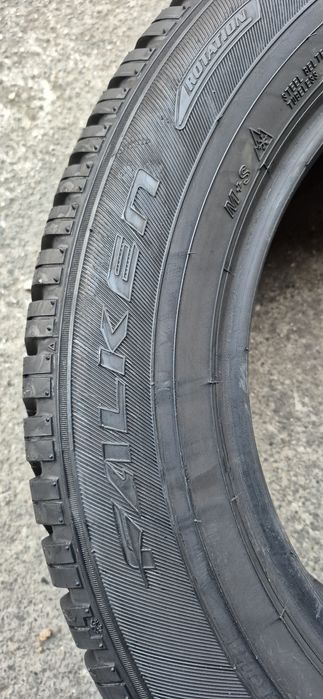 4 anvelope iarna ca noi Falken 235/60/17.Pretul este pe bucata.