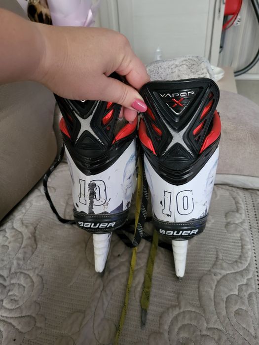 Продам коньки хоккейные