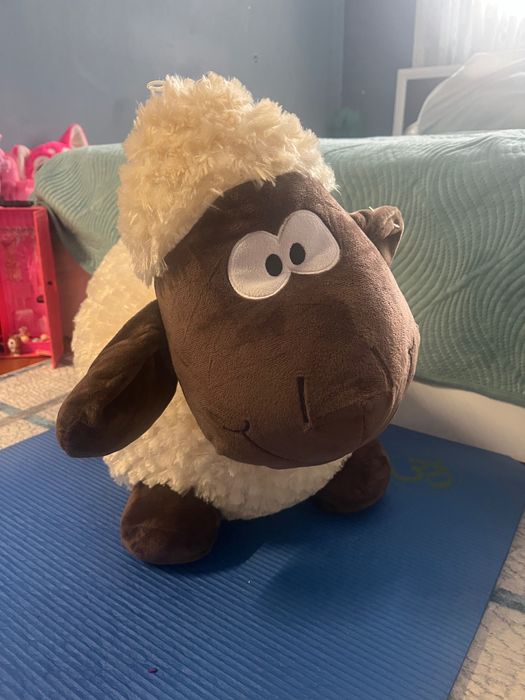 плушена играчка овца шоун