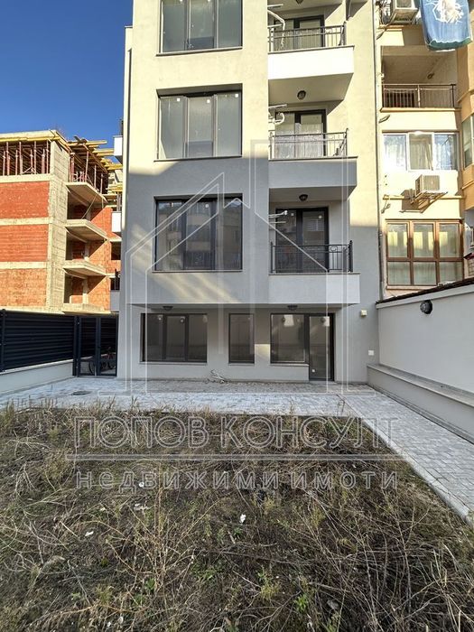 Продава се Двустаен апартамент в Пловдив, Кючук Париж - 72 кв.м за 1320 €/кв.м - Снимка #1