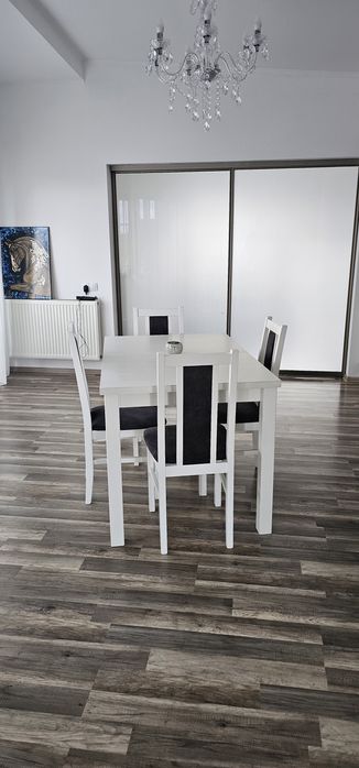 Apartament de închiriat — fotografia 1