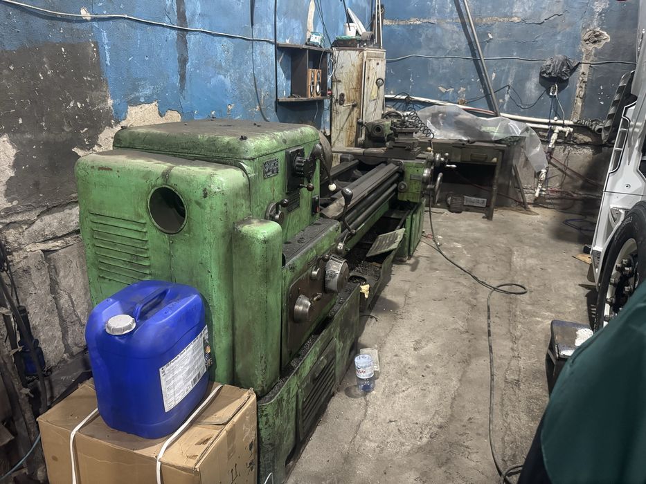 Токарный станок