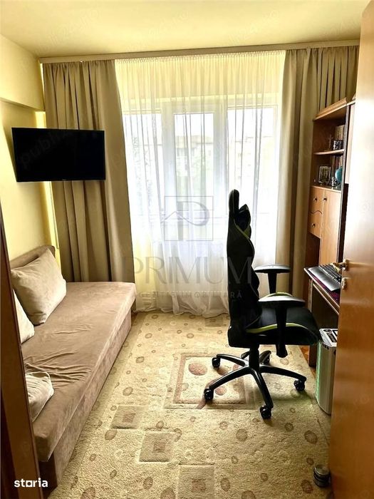 Dambovita - Etaj 3 Lift - 3 Camere - Decomandat - Centrala Proprie - B