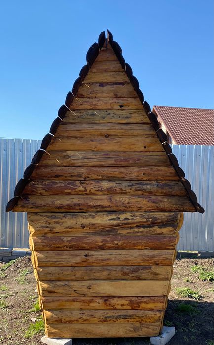 Туалет садовый деревянный.