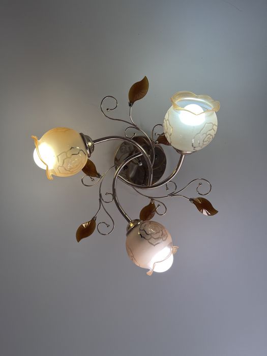 продам бу люстру