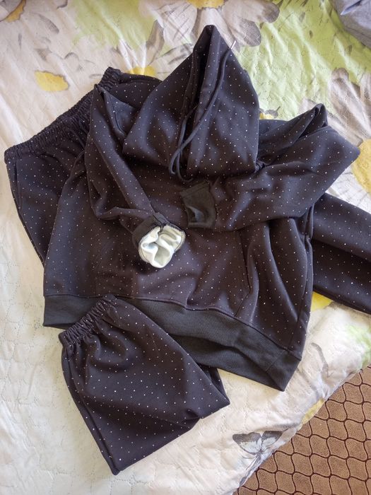 Продам женский костюм