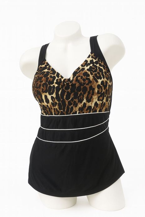 Купальник катта размер аёллар сузиш кийими сотилади