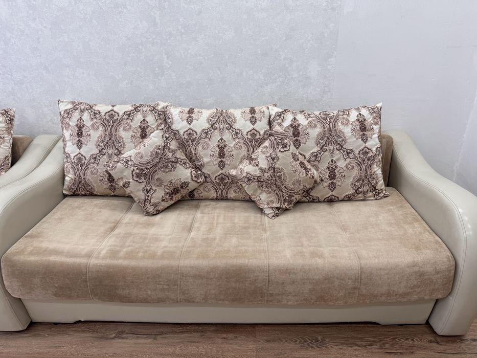 Продам Диван ,Минидиван и пуф