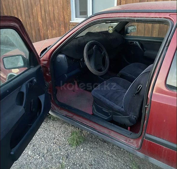 Авто фольсфаген гольф 3