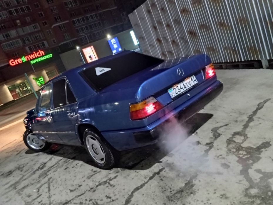 Mercedes Benz W124