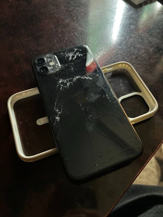 Продам iPhone 11, 128GB