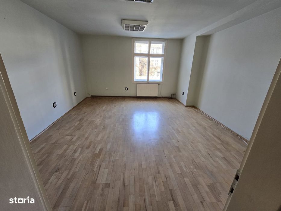 Spațiu comercial de închiriat – Ultracentral Bistrița