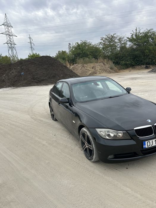 BMW 318i, motor 2.0 benzina