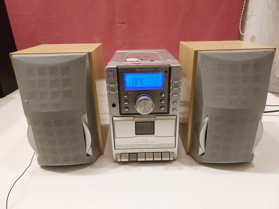 Sistem Sharp XL-MP2H, boxe, funcționează tape și radio. Citiți anunțul