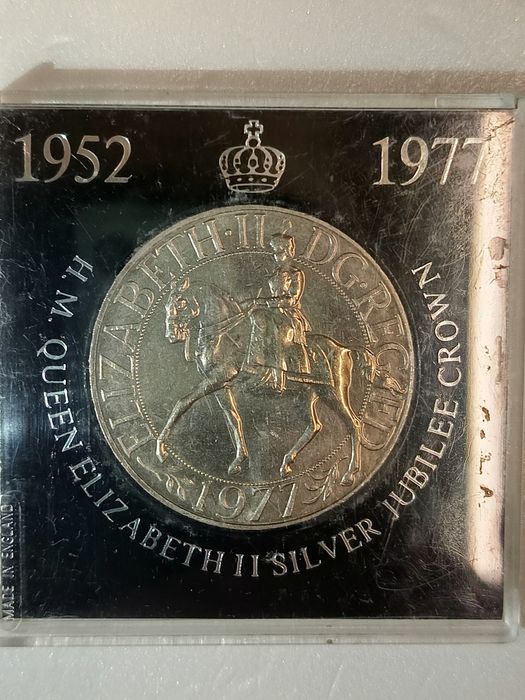 Продавам уникална Английска монета Елизабет 2