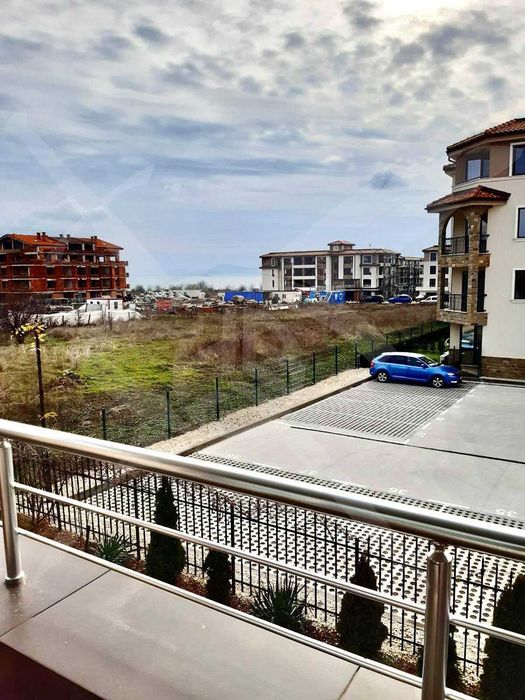 Продава се Двустаен апартамент в Бургас, Сарафово - 65 кв.м за 1847 €/кв.м - Снимка #2