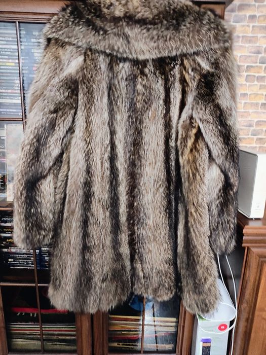 Haină din blană naturală