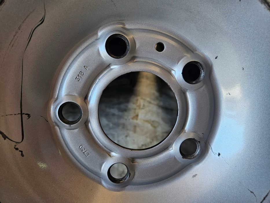 2 бусови джанти 16 цола с 5 отвора с летни гуми 215/65R16C Matador Van