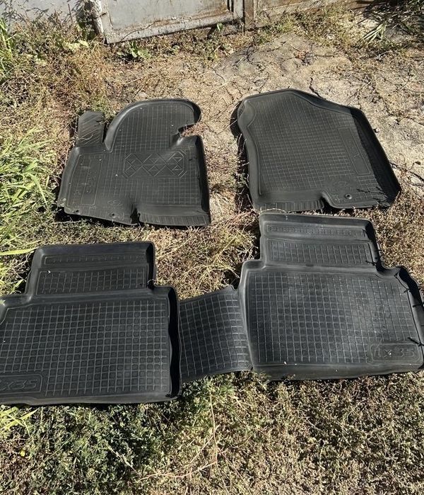 Полики на Хендай туксон 2012