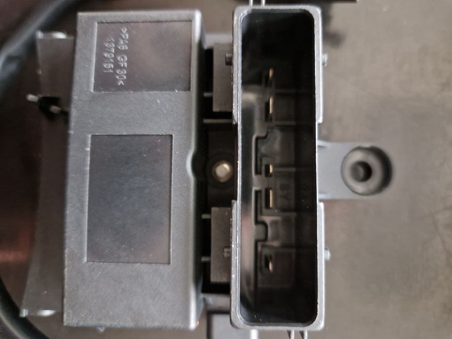 Модул за управление на вентилатор на охлаждаща система 1379151 гр ...