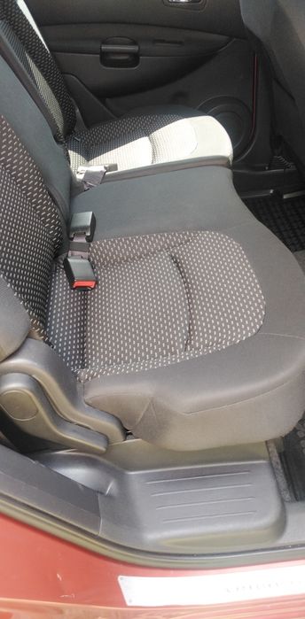 Vând Nissan Qashqai +2 an 2009