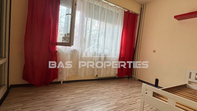 Продава се Двустаен апартамент в София, Полигона - 48 кв.м за 1700 €/кв.м - Снимка #10