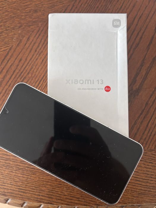 Продам Xiaomi 13
