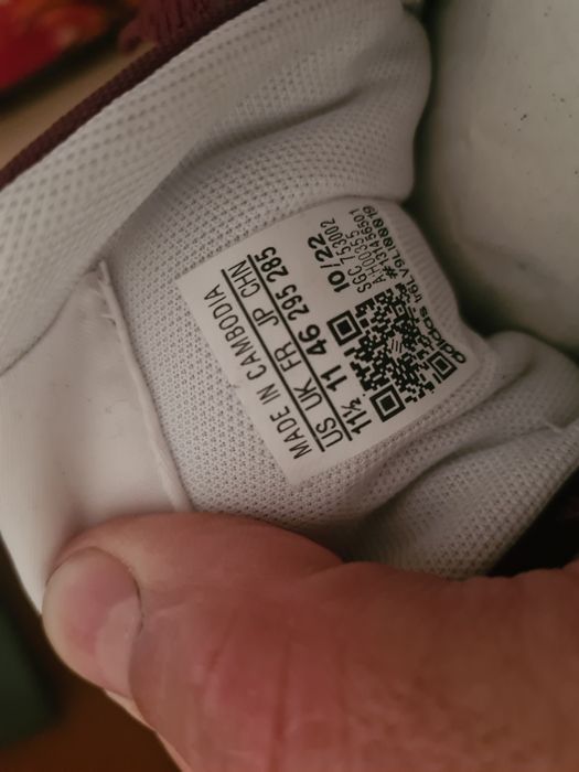 Продам кроссовки адидас