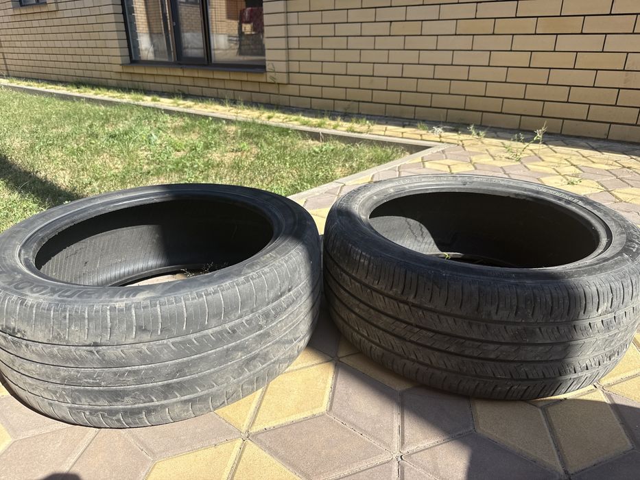 Продам шины на камри