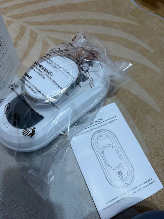 Робот мойщик окон (стеклоочиститель)