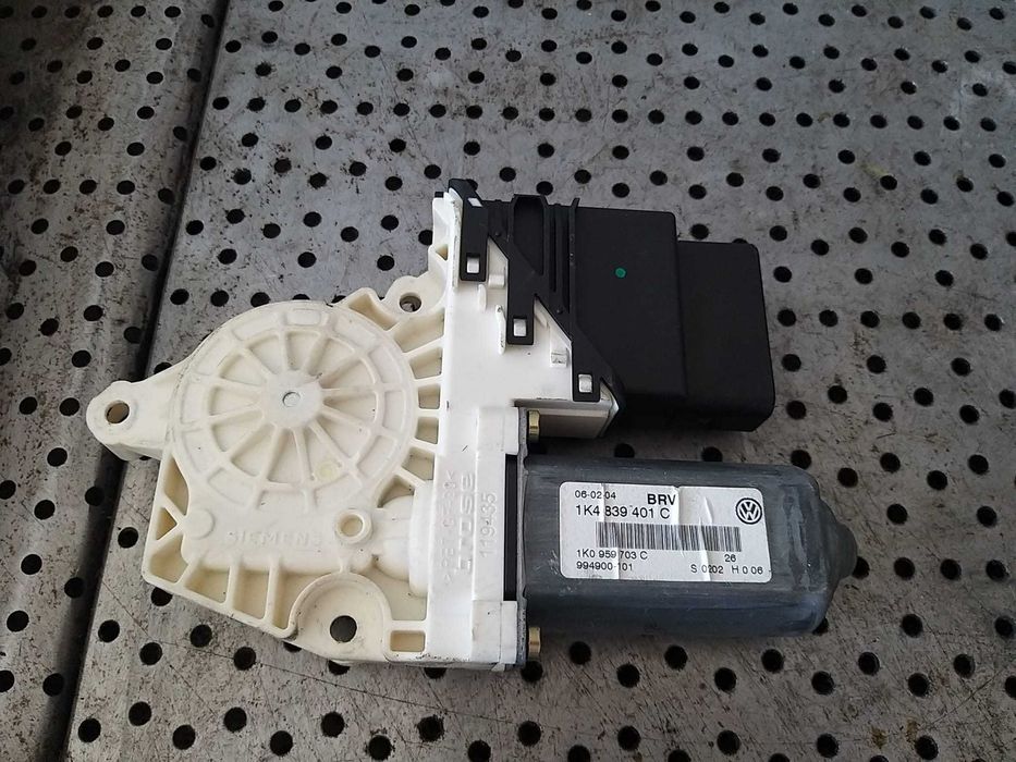 Motoras macara stanga spate vw golf 5 1k scurt 1k4839401c 1k0959703c